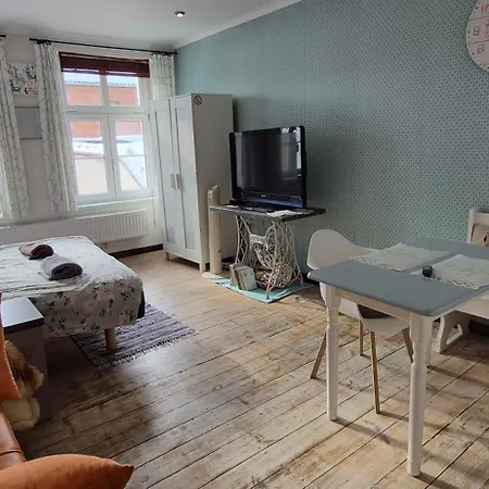 Staszica Apartment *